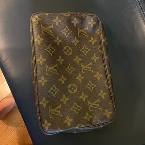 Louis Vuitton Authentic Vintage Trousse Toilette 28